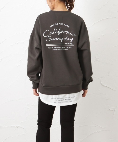 Mac-House（マックハウス）の「UNDERWRAPS アンダーラップス ビッグシルエット フェイクレイヤード ロゴ刺繍 裏起毛スウェットトレーナー（スウェット・レディース・ベージュ/グリーン/チャコール・フリー）」の14枚目の写真