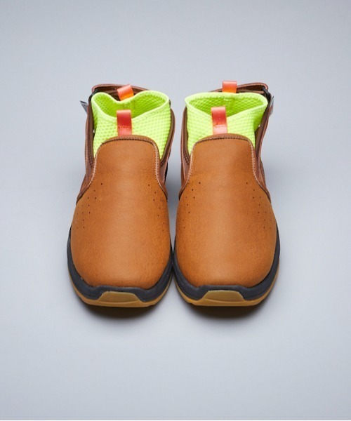 suicoke(スイコック)の「RAC-AN(スニーカー・メンズ・ブラウン・7/5)」の3枚目の写真