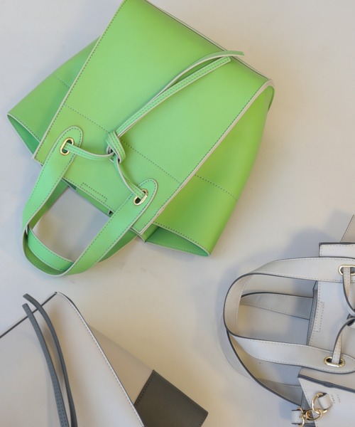 frames RAY CASSIN（フレームスレイカズン）の「WEB限定. 合皮2WAYバッグ（ハンドバッグ・レディース・ホワイト×グレー/グレイッシュベージュ/イエロー×グリーン/ベージュ/ベージュ系/ブラック・FREE）」の16枚目の写真