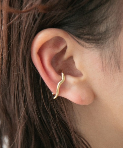 LOWRYS FARM（ローリーズファーム）の「フィットペアイヤカフ　262864（イヤーカフ・レディース・ゴールド/ゴールド系その他・FREE）」の2枚目の写真