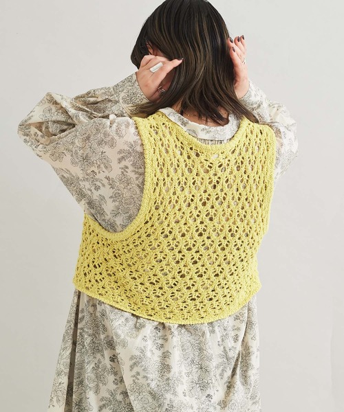cardo fabrica（カルドファブリカ）の「リリヤーン透かし編みショート丈ベスト（ベスト・レディース・ホワイト/イエロー・FREE）」の3枚目の写真