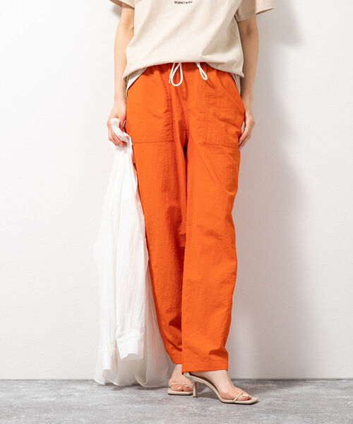 NOLLEY’S（ノーリーズ）の「【WEB限定サイズあり】ナイロン撥水タフタベイカーパンツ（その他パンツ・レディース・ブルー/ホワイト/ブラック/オレンジ/ライトグリーン・40/38/36）」の20枚目の写真