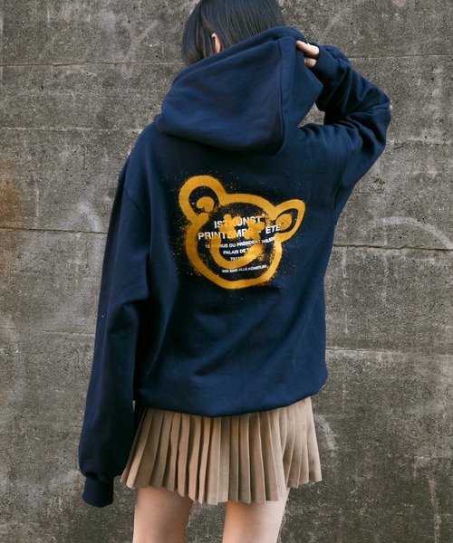 ISTKUNST（イストクンスト）の「【UNISEX】ISTKUNST／BEAR&SMILEYフーディー 2275759（パーカー・レディース・ライトグレー/ネイビー/チャコール/ホワイト/ピンク・MEDIUM/LARGE/SMALL）」の4枚目の写真