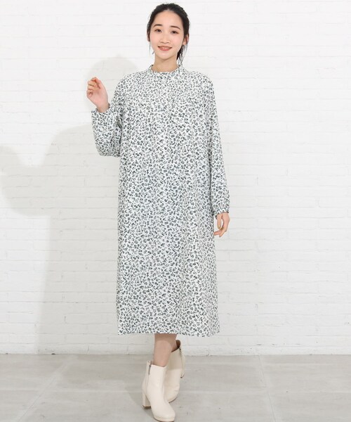 SHOO・LA・RUE（シューラルー）の「◆花柄ロングワンピース（ワンピース・レディース・ホワイト系その他6/ブラック系6/ブルー系5・00）」の19枚目の写真