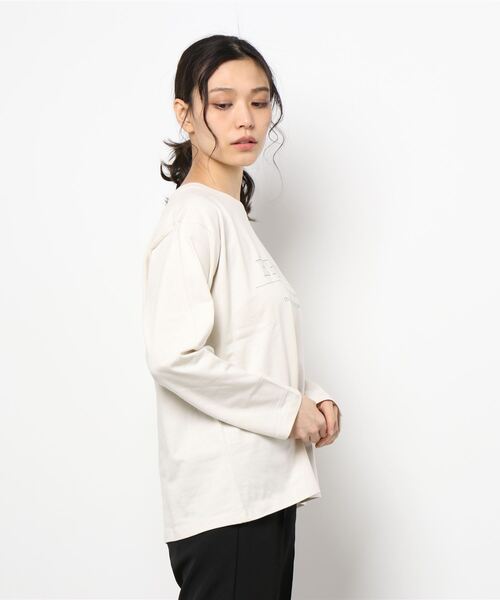 Te chichi(テチチ)の「ロゴプリントTシャツ(Tシャツ/カットソー・レディース・オフホワイト/ネイビー/ベージュ・フリ-)」の5枚目の写真