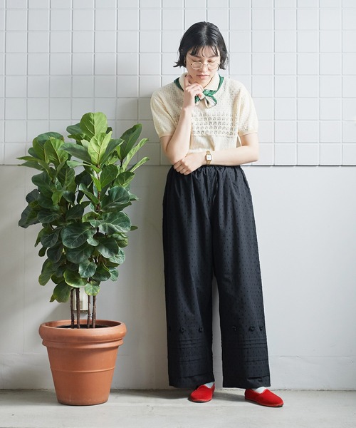 bulle de savon(ビュルデサボン)の「●dotジャガード お花付きタックパンツ(その他パンツ・レディース・ブラック/ホワイト・FREE)」の3枚目の写真