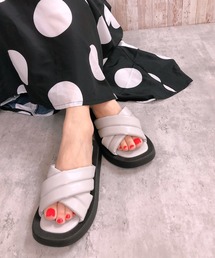ボリュームクロス厚底パデットサンダル