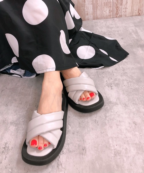 Noubel Voug Relax（ヌーベルヴォーグリラックス）の「ボリュームクロス厚底パデットサンダル（サンダル・レディース・ホワイト/ブラック/サックスブルー・S/M/L/LL）」の3枚目の写真