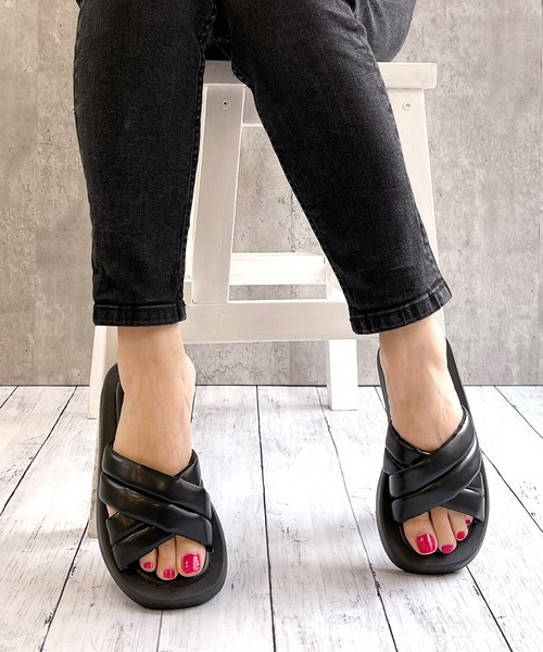 Noubel Voug Relax（ヌーベルヴォーグリラックス）の「ボリュームクロス厚底パデットサンダル（サンダル・レディース・ホワイト/ブラック/サックスブルー・S/M/L/LL）」の8枚目の写真