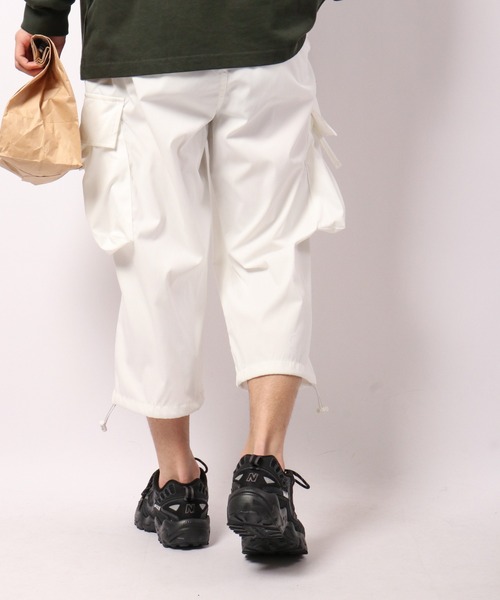 SUGGESTION（サジェッション）の「SUGGESTION ワイドカーゴクロップドパンツ（カーゴパンツ・メンズ・グレイッシュベージュ/ブラック/ホワイト・M/L）」の7枚目の写真
