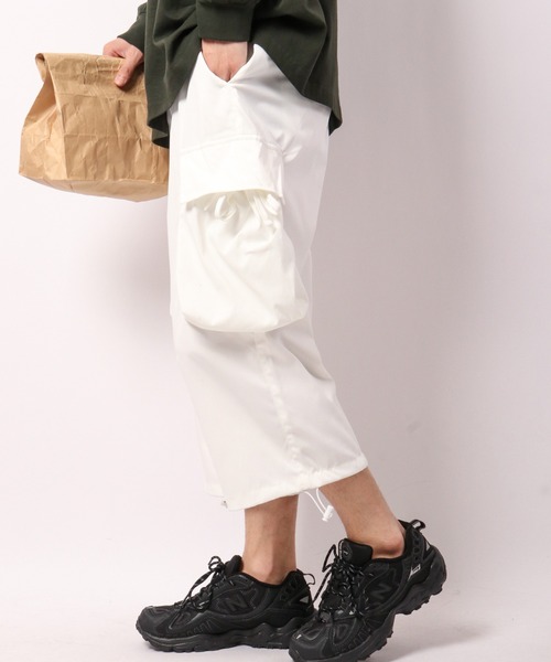 SUGGESTION（サジェッション）の「SUGGESTION ワイドカーゴクロップドパンツ（カーゴパンツ・メンズ・グレイッシュベージュ/ブラック/ホワイト・M/L）」の6枚目の写真