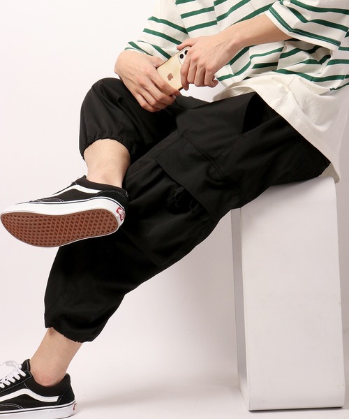 SUGGESTION（サジェッション）の「SUGGESTION ワイドカーゴクロップドパンツ（カーゴパンツ・メンズ・グレイッシュベージュ/ブラック/ホワイト・M/L）」の22枚目の写真