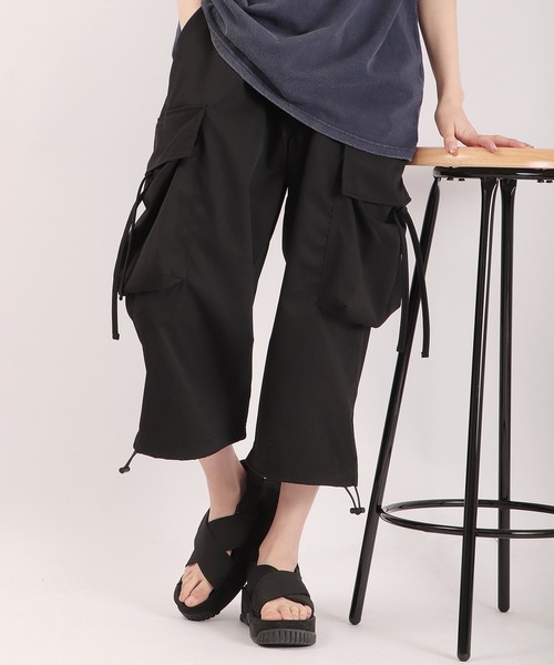 SUGGESTION（サジェッション）の「SUGGESTION ワイドカーゴクロップドパンツ（カーゴパンツ・メンズ・グレイッシュベージュ/ブラック/ホワイト・M/L）」の16枚目の写真