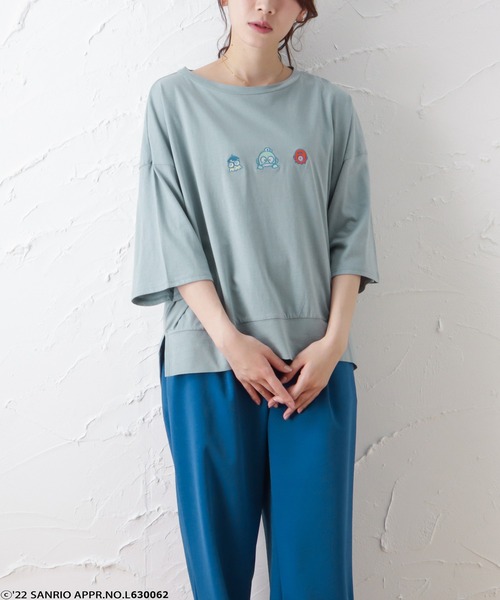 sanrio(サンリオ)の「サンリオ3連キャラ刺繍デザインTシャツ(Tシャツ/カットソー・レディース・ホワイト/ベージュ/チャコール/サックスブルー・フリー)」の4枚目の写真