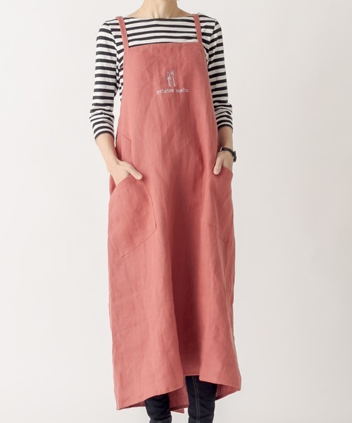 CUISINE HABITS（クイジーヌハビッツ）の「【ギフトラッピング商品】リネンエプロン＆花の入浴剤 ギフトセット 母の日（エプロン・レディース・レッド・フリー）」の8枚目の写真