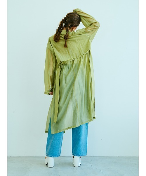 ENVYM（アンビー）の「シアーロングガウン（その他アウター・レディース・グリーン/ブラック・FREE）」の4枚目の写真