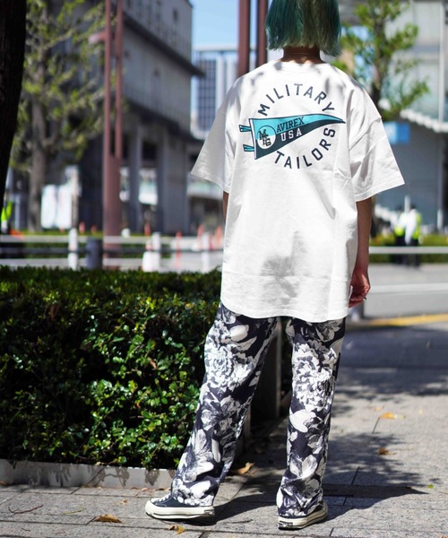 AVIREX(アヴィレックス)の「【WEB&DEPOT限定】PENNANT PRINT TUNIC ONEPIECE/ ペナントプリントチュニックワンピース(チュニック・レディース・ネイビー/グリーン/アイボリー・FREE)」の7枚目の写真