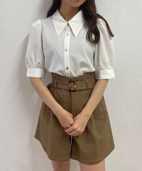 ADIRA（アディラ）の「アソートボタンブラウス（シャツ/ブラウス・レディース・ホワイト/ピンクベージュ・MEDIUM）」の2枚目の写真