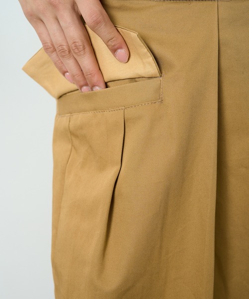 HERENCIA（ヘレンチア）の「アシンメトリー ラップ風 ワイドタックパンツ（その他パンツ・レディース・ベージュ/ライトカーキ・MEDIUM）」の7枚目の写真