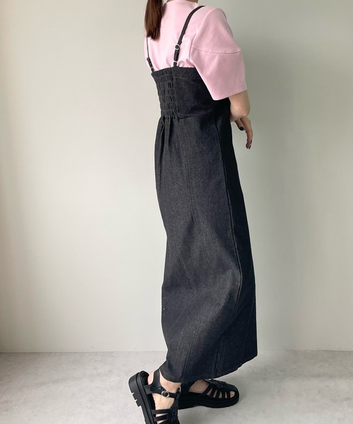 LE MORE（リモア）の「デニムキャミワンピ（ワンピース・レディース・ネイビー/ブラック/アイボリー・FREE）」の7枚目の写真