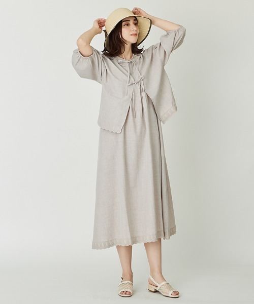 axes femme(アクシーズファム)の「麻調ピンタックAラインワンピース(ワンピース・レディース・グレイッシュベージュ/サックスブルー/ネイビー・FREE)」の1枚目の写真