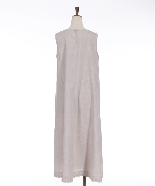 axes femme(アクシーズファム)の「麻調ピンタックAラインワンピース(ワンピース・レディース・グレイッシュベージュ/サックスブルー/ネイビー・FREE)」の6枚目の写真