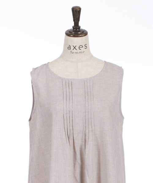 axes femme(アクシーズファム)の「麻調ピンタックAラインワンピース(ワンピース・レディース・グレイッシュベージュ/サックスブルー/ネイビー・FREE)」の7枚目の写真