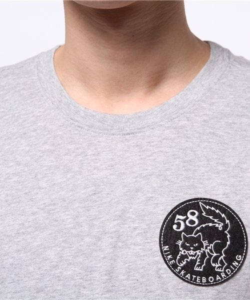 NIKE SB（ナイキエスビー）の「メンズ ナイキ キャット Tシャツ NIKE SB DF BLACK CAT TEE（Tシャツ/カットソー・メンズ・ダークグレー・SMALL/MEDIUM/LARGE）」の8枚目の写真