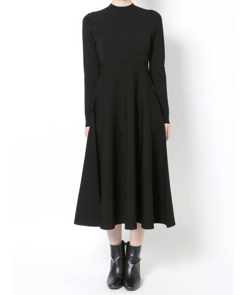 MERCURYDUO（マーキュリーデュオ）の「【To/】ハイツイストスタンドカラーロングスリーブニットワンピース（ワンピース・レディース・アイボリー/ブラック・SMALL/MEDIUM）」の17枚目の写真