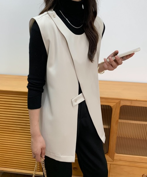 ABITOKYO(アビトーキョー)の「ワンポイントボタンスリットテーラーベスト(ベスト・レディース・ブラック/ベージュ・M/L)」の13枚目の写真