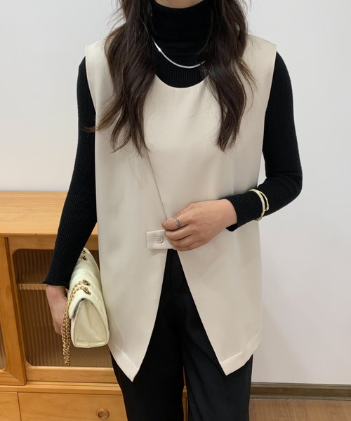 ABITOKYO(アビトーキョー)の「ワンポイントボタンスリットテーラーベスト(ベスト・レディース・ブラック/ベージュ・M/L)」の14枚目の写真