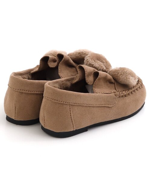 apres les cours(アプレレクール)の「ファーリボンモカシン(モカシン/デッキシューズ・キッズ・ブラウン/アイボリー・14/19/20/18/17/15 /16)」の4枚目の写真