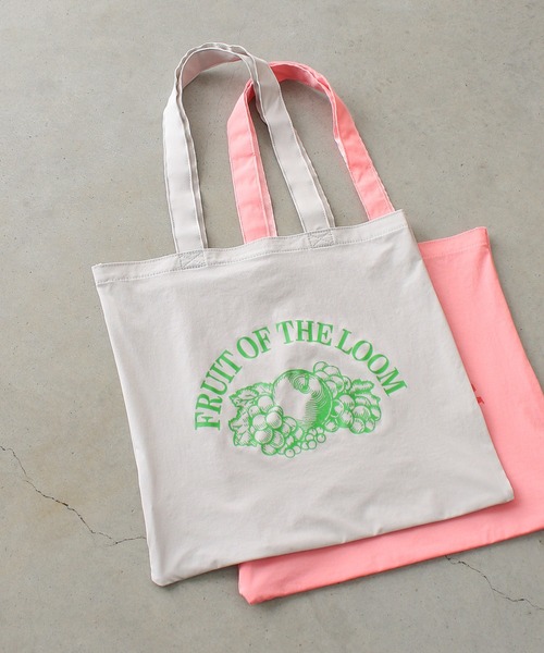 FRUIT OF THE LOOM（フルーツオブザルーム）の「RETRO LOGO TOTE BAG（トートバッグ・メンズ・グレー/ブルー/イエロー/ピンク/グリーン・FREE）」の2枚目の写真