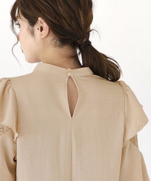 e-zakkamania stores（イーザッカマニアストアーズ）の「フリルスリーブ スタンドカラーブラウス（シャツ/ブラウス・レディース・ベージュ/オフホワイト・M）」の8枚目の写真