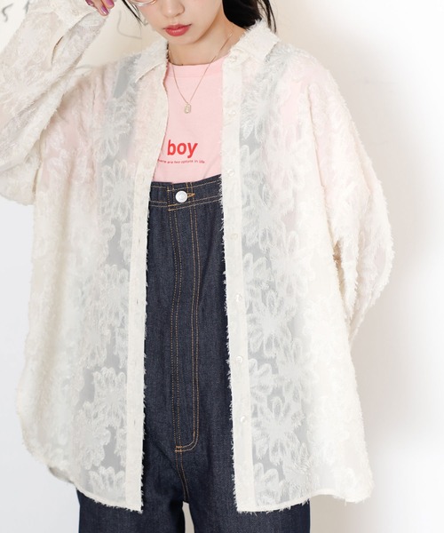 GeeRA(ジーラ)の「フリンジジャカードシアーシャツ(シャツ/ブラウス・レディース・ネイビー/オフホワイト・LARGE/MEDIUM)」の2枚目の写真