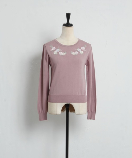 tocco closet(トッコ クローゼット)の「フラワー刺繍ラウンドネックニットプルオーバー(ニット/セーター・レディース・オフホワイト/ネイビー/ピンク系その他・M)」の8枚目の写真