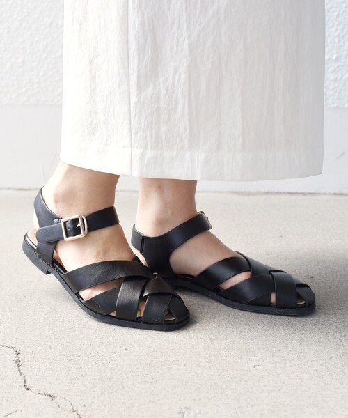 SHIPS（シップス）の「*スリム メッシュ ストラップ サンダル 22.5～25.5cm ◆（サンダル・レディース・ブラック/ベージュ/オフホワイト/キャメル・50/40/30/25/55）」の16枚目の写真