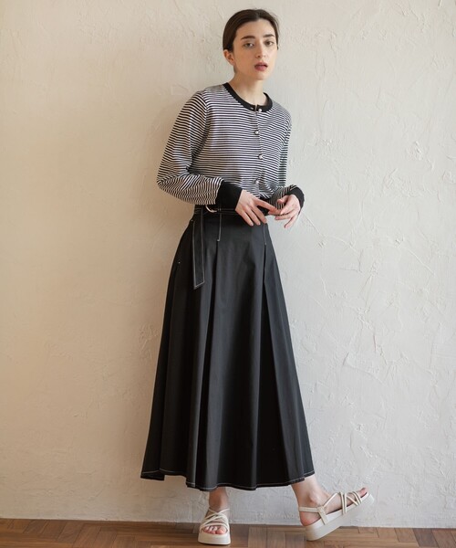 OPAQUE.CLIP(オペークドットクリップ)の「◆パール調ボタン ベーシックカーディガン【UVケア/洗濯機洗い可】(カーディガン/ボレロ・レディース・レモンイエロー/ホワイト系5/ブルー/オフホワイト/ブラック/グリーン/ライトベージュ・36/38/40/42)」の15枚目の写真