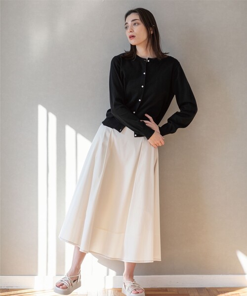 OPAQUE.CLIP(オペークドットクリップ)の「◆パール調ボタン ベーシックカーディガン【UVケア/洗濯機洗い可】(カーディガン/ボレロ・レディース・レモンイエロー/ホワイト系5/ブルー/オフホワイト/ブラック/グリーン/ライトベージュ・36/38/40/42)」の18枚目の写真