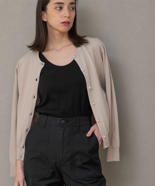 OPAQUE.CLIP(オペークドットクリップ)の「◆パール調ボタン ベーシックカーディガン【UVケア/洗濯機洗い可】(カーディガン/ボレロ・レディース・レモンイエロー/ホワイト系5/ブルー/オフホワイト/ブラック/グリーン/ライトベージュ・36/38/40/42)」の21枚目の写真