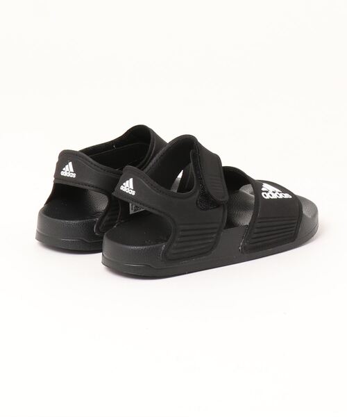 adidas（アディダス）の「adidas アディダス ADILETTE SANDAL K【超軽量/水陸両用】キッズスポーツサンダル(アディレッタサンダルK)（サンダル・キッズ・ブラック/ピンク/ブルー・22.0cm/18.0cm/21.0cm/23.0cm/20.0cm/17.0cm/19.0cm/24.0cm）」の4枚目の写真