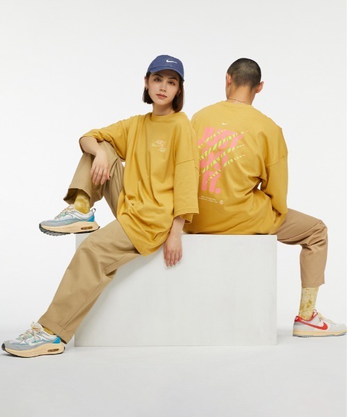 NIKE(ナイキ)の「ナイキ スポーツウェア メンズ Tシャツ / Nike Sportswear Men's T-Shirt(Tシャツ/カットソー・メンズ・ブラック/イエロー系その他/ホワイト・XL/M/L/S/2XL)」の9枚目の写真