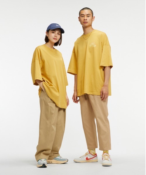 NIKE(ナイキ)の「ナイキ スポーツウェア メンズ Tシャツ / Nike Sportswear Men's T-Shirt(Tシャツ/カットソー・メンズ・ブラック/イエロー系その他/ホワイト・XL/M/L/S/2XL)」の10枚目の写真