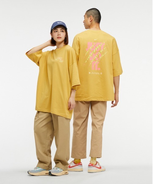 NIKE(ナイキ)の「ナイキ スポーツウェア メンズ Tシャツ / Nike Sportswear Men's T-Shirt(Tシャツ/カットソー・メンズ・ブラック/イエロー系その他/ホワイト・XL/M/L/S/2XL)」の11枚目の写真