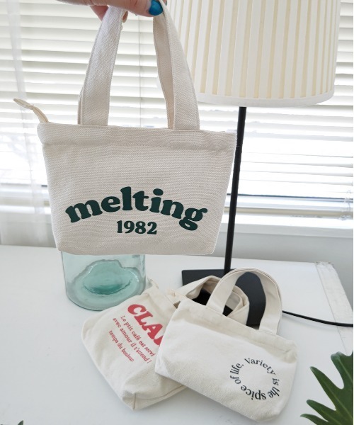 ブラウン ロゴ入り ハンドバッグ セール】アソートデザイン ファスナー付き ロゴキャンバスミニ