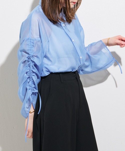 Lui's（ルイス）の「ギャザースリーブシアーシャツ（シャツ