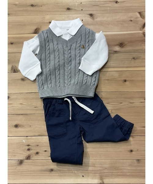 GAP（ギャップ）の「Toddler リラックス ケーブルニット セーターベスト (幼児)（ベスト・キッズ・アイボリー/ライトグレー/ネイビー・2 YRS/12-18M/5 YRS/4 YRS/3 YRS/18-24M/70cm）」の8枚目の写真