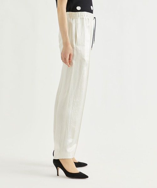 CINOH(チノ)の「【CINOH/チノ】SATIN RELAX PANTS/サテンリラックスパンツ(その他パンツ・レディース・ブラック/アイボリー・34)」の6枚目の写真
