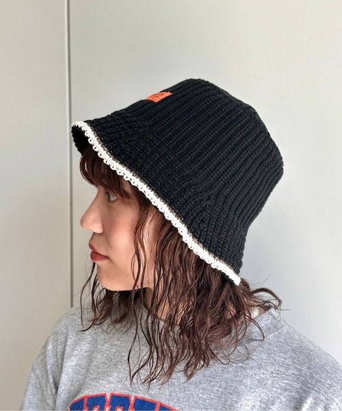 UNIVERSAL OVERALL（ユニバーサルオーバーオール）の「つば先配色ニットバケハ（ハット・メンズ・アイボリー/ブラック/ホワイト/ブラック系その他・FREE）」の13枚目の写真