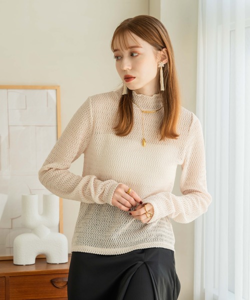 hinari（ヒナリ）の「ハイネックメッシュカットソー（その他トップス・レディース・アイボリー/ベージュ・FREE）」の22枚目の写真